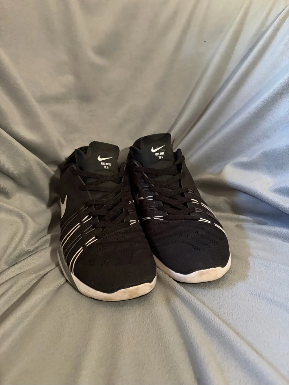 Nike Men’s Black and White Athletic Training Shoes